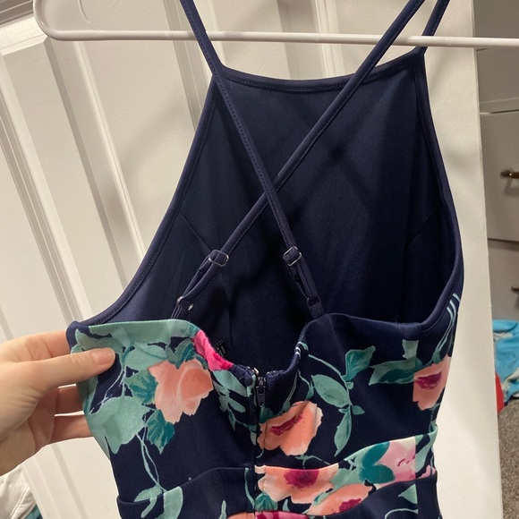 Speechless dress - Picture 3 of 4